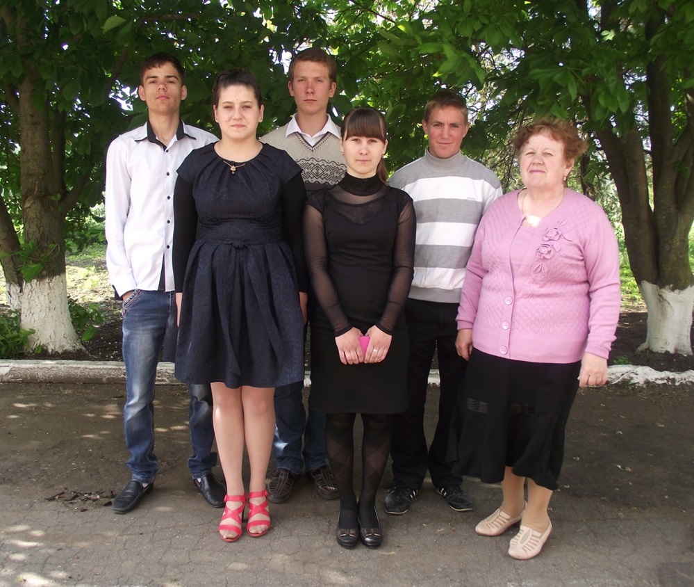 Випускники Оленівського НВК
