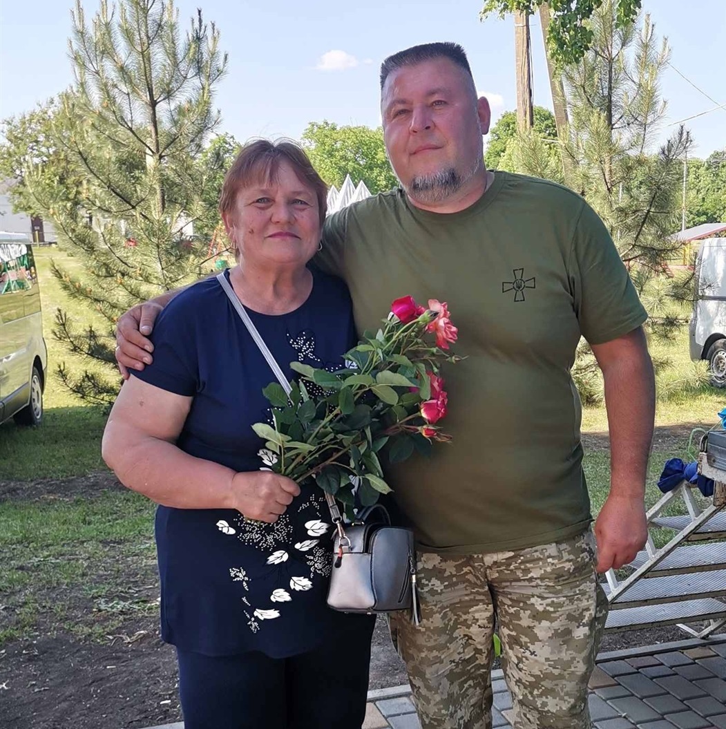 Ігор Осипенко зі своєю першою вчителькою Людмилою Іванівною Черніченко