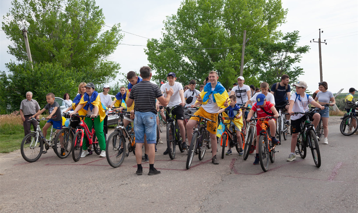 Учасники велопробігу на старті