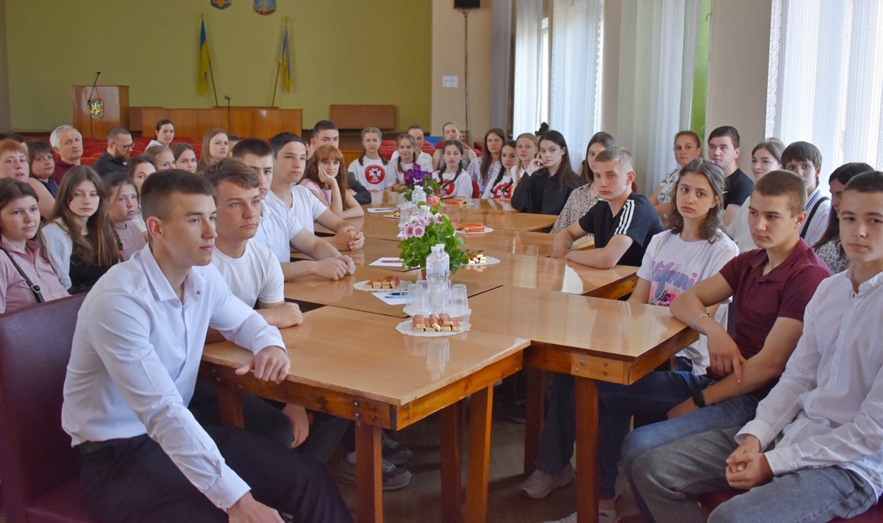 Юні кодимчани в кабінеті міського голови