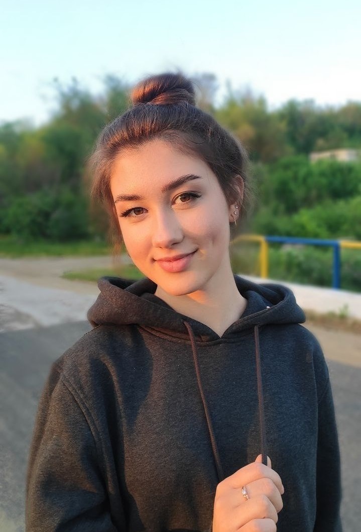 Ангеліна Мельник