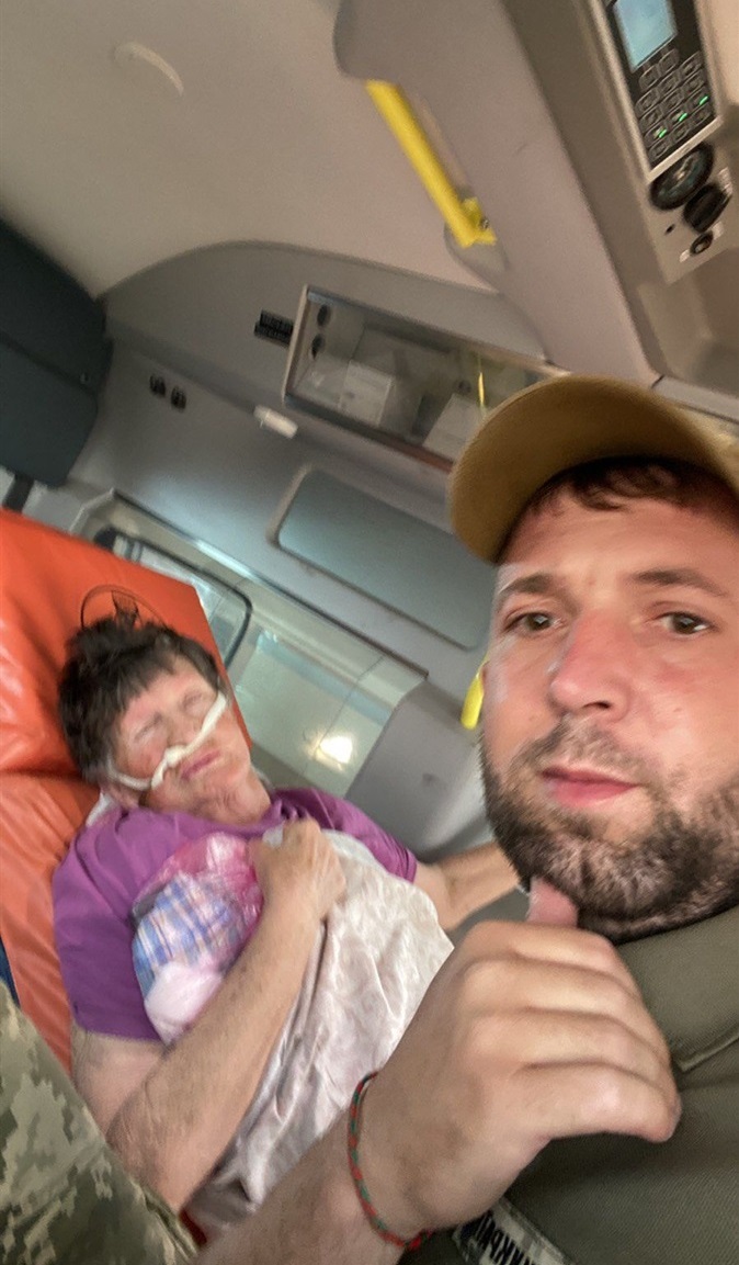 Під час евакуації постраждалої