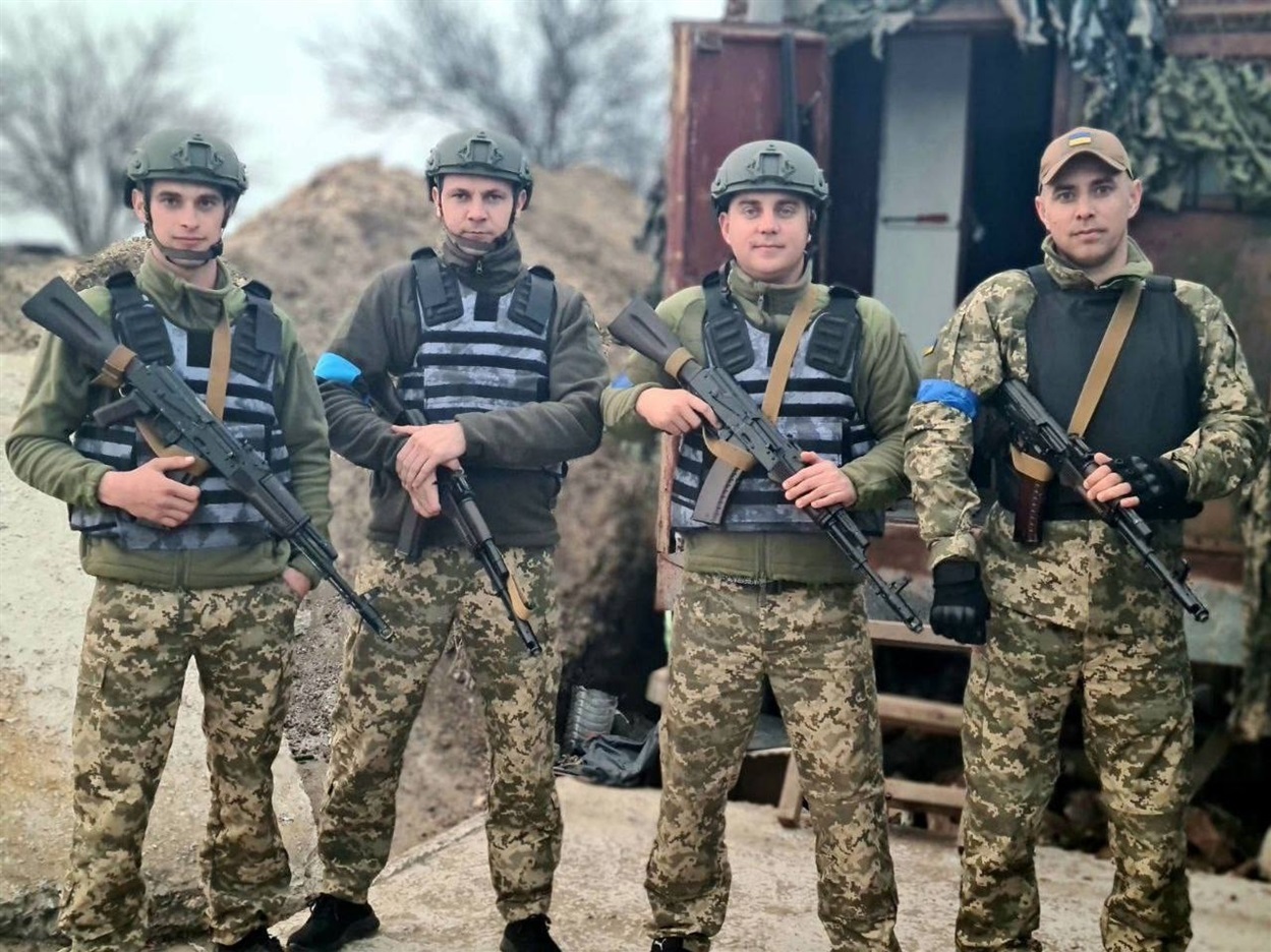 З бойовими побратимами