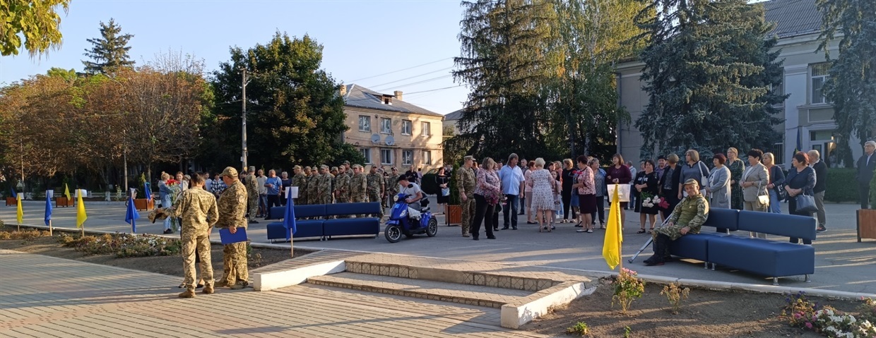 Захарівчани прийшли аби  висловити свою вдячність нашим героям