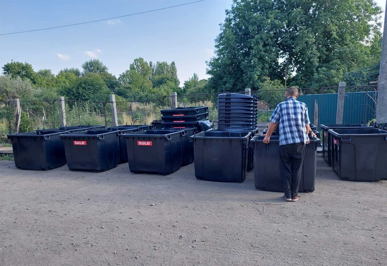 В «Кодимакомунсервісі» підготували баки для збору сміття