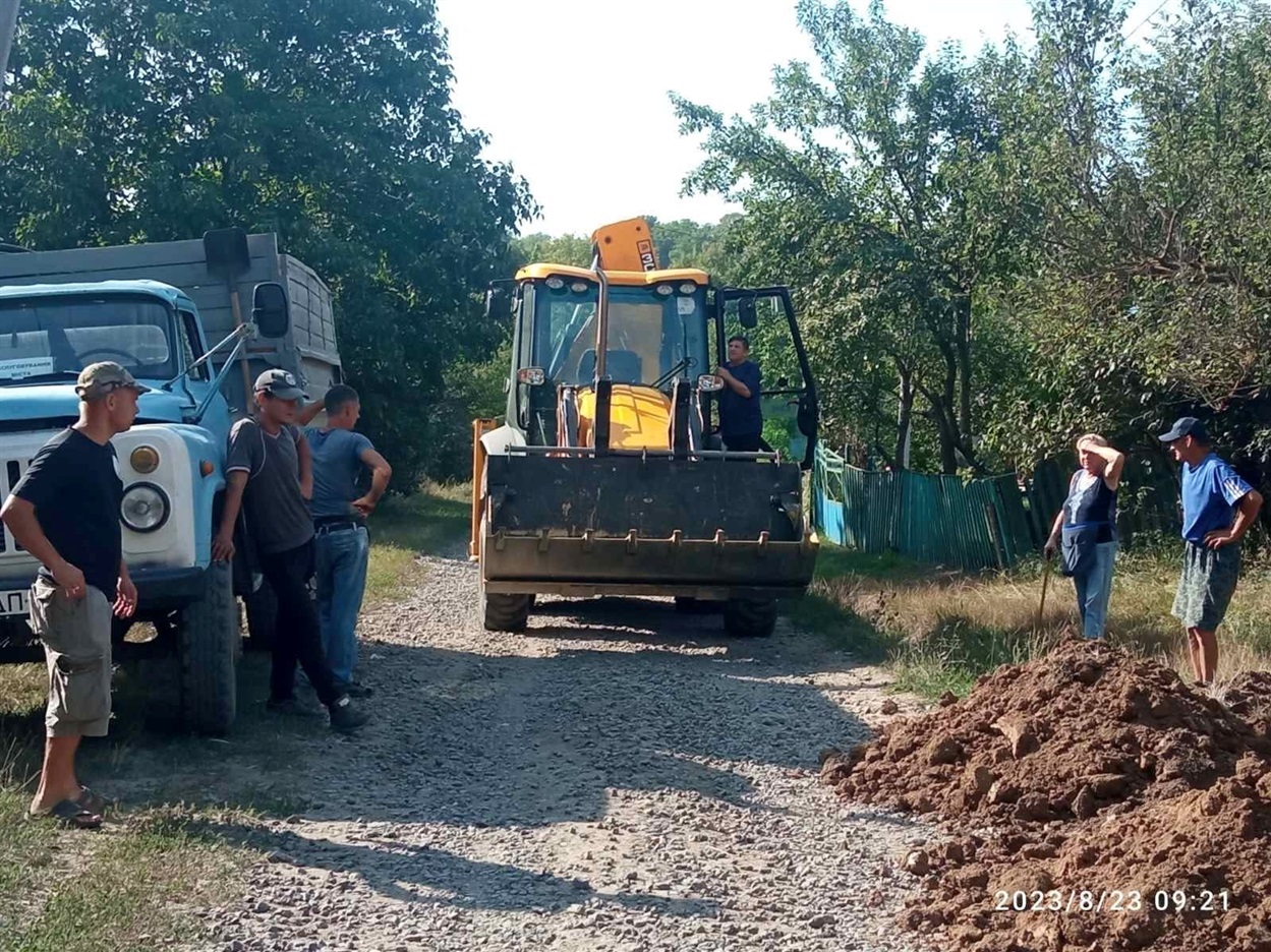 Під час прокладання водогону в селі Будеї