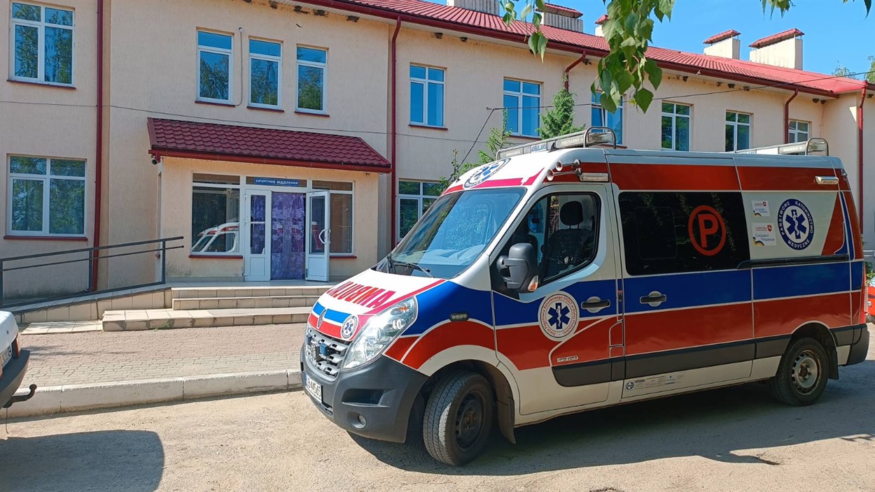 Реанімобіль вже на службі у пацієнтів захарівської лікарні