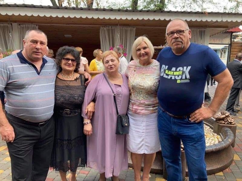 З випускниками минулих років