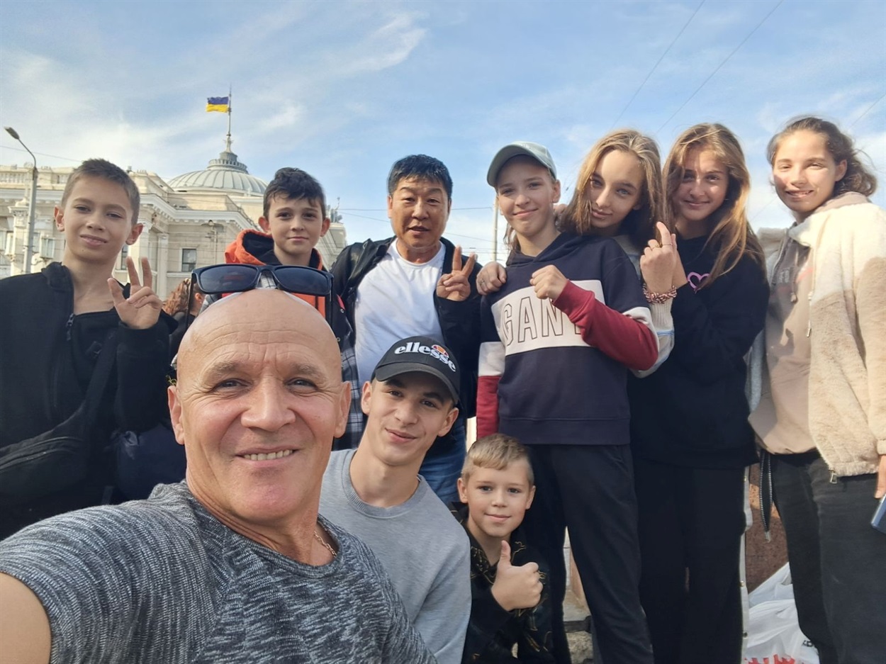 Юні спортсмени  з Ігорем Казанцем з Києва