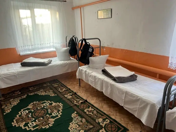 Для біженців підготували світлі затишні кімнати