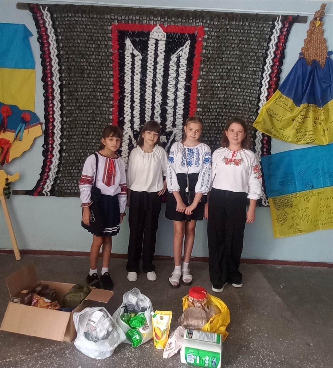 Школярі волонтери