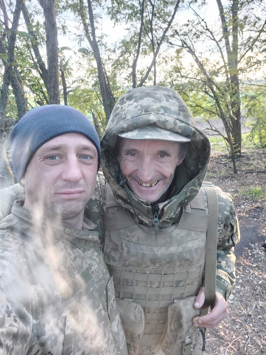 З бойовим побратимом