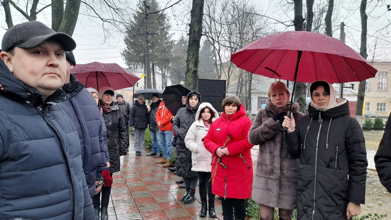Працівники міськради на мітингу