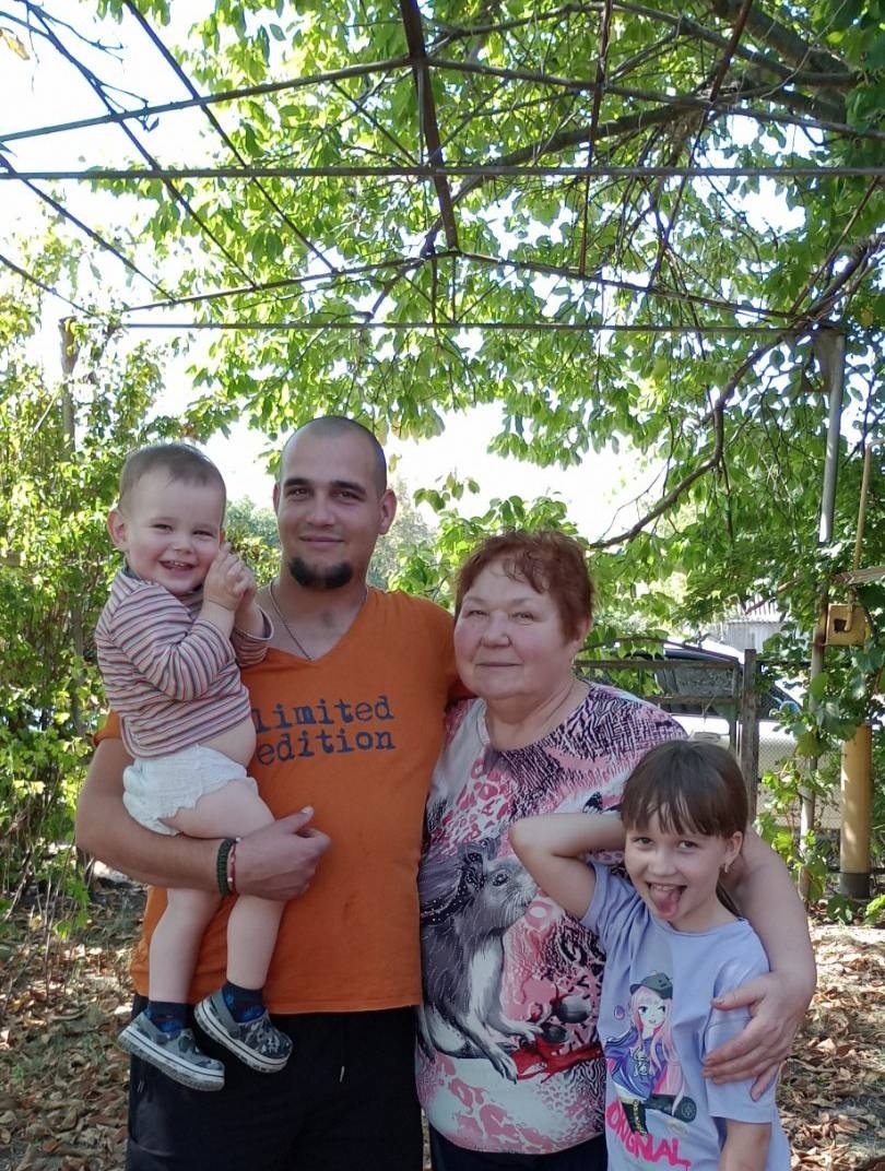 Під час відпустки з бабусею Людмилою Йосипівною