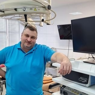 Під час вручення потужного генератора лікарні
