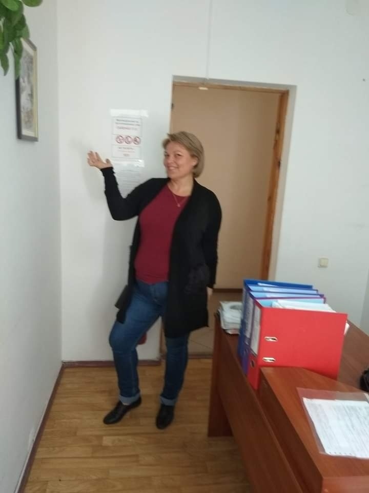 Тетяна Слюсаренко в своєму кабінеті