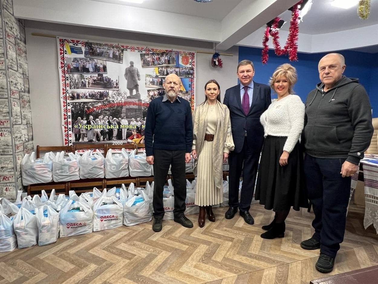 Михайло Поживанов з допомогою журналістам Одещини