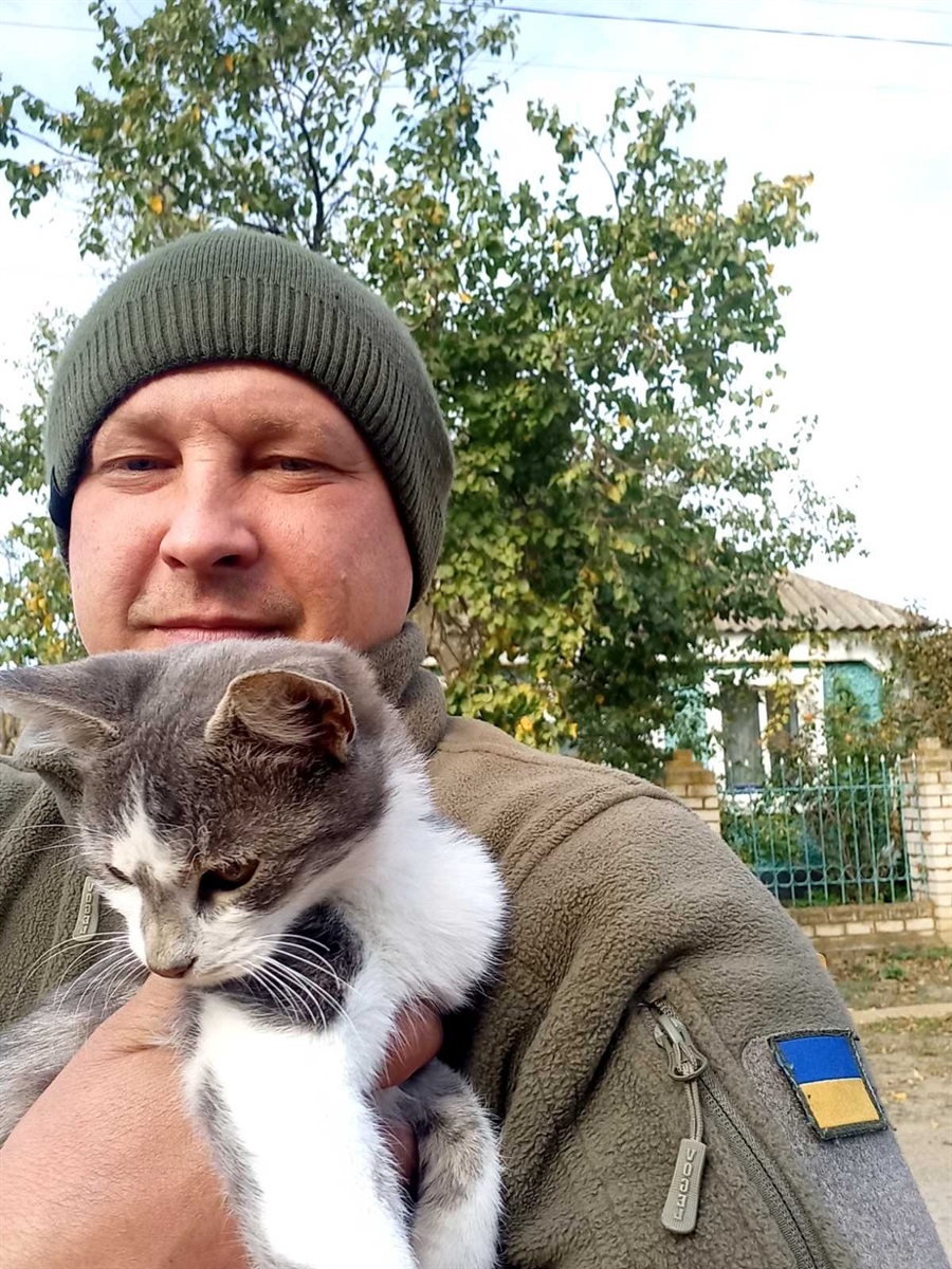 Пухнастики дуже допомагають нашим воїнам своєю присутністю, нагадують про дім і затишок
