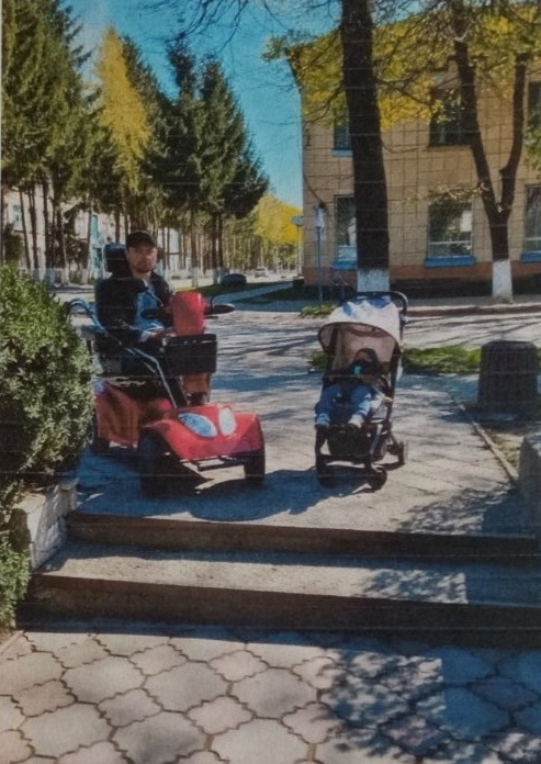 Як тут пересуватися людині в кріслі колісному