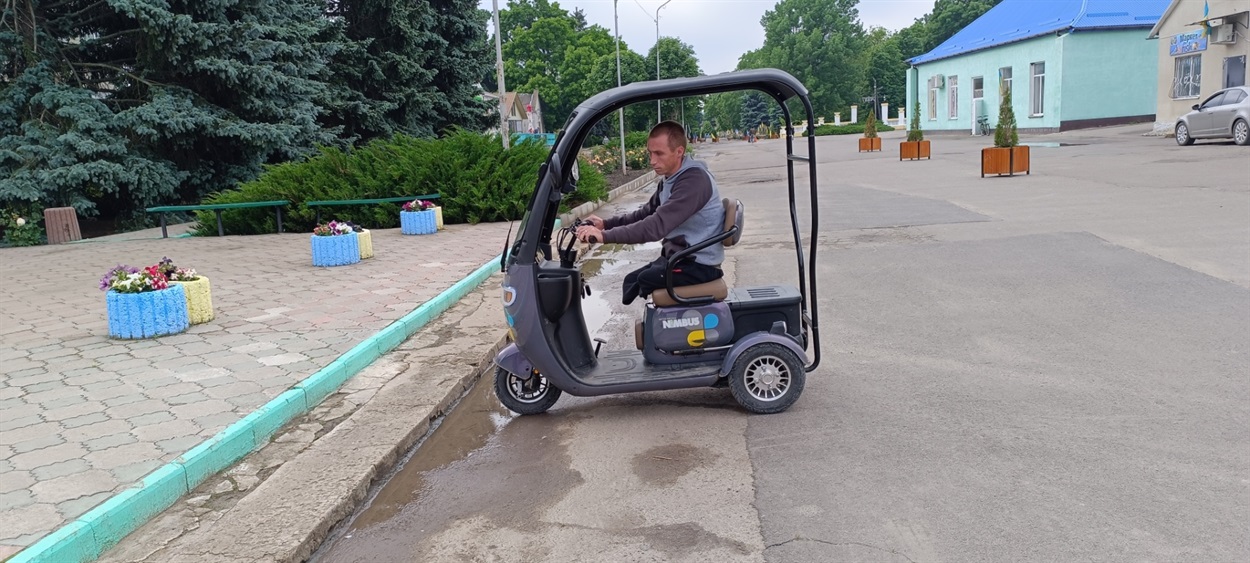 Під’їхати до Будинку культури на кріслі колісному у Миколи не вийшло 