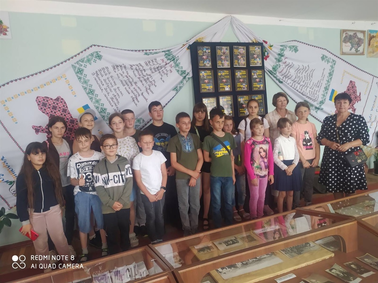 Школярі в історико-краєзнавчому музеї м Роздільна