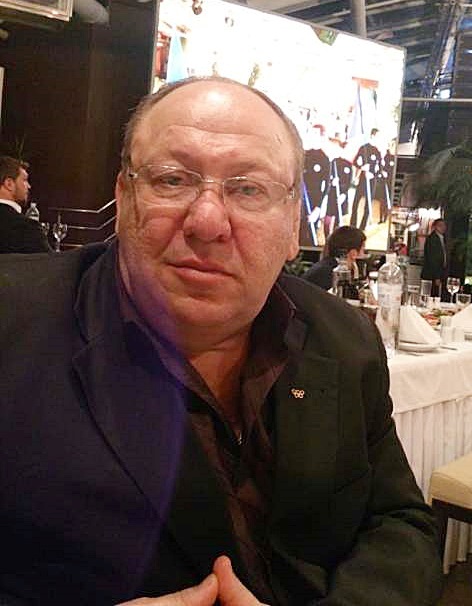 В. Рудий