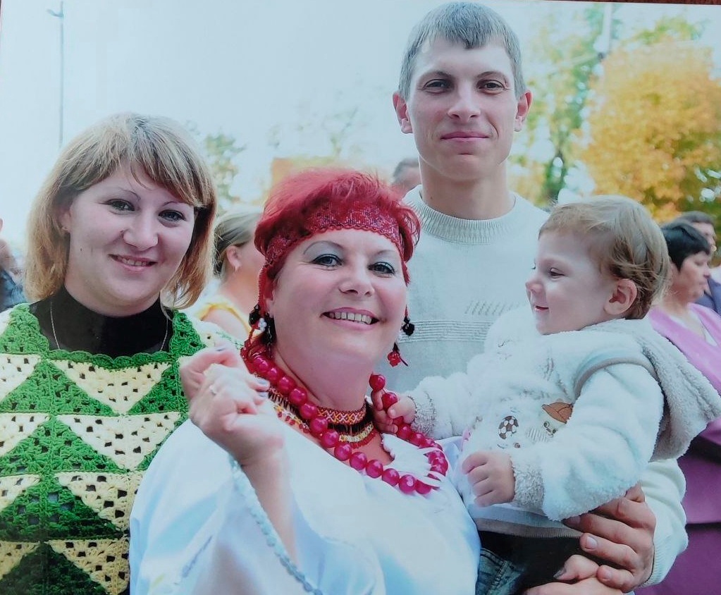 Дмитро, Марина, мати, онук Назар, якому виповнився один рік