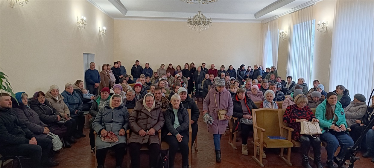 Актовий зал селищної ради був переповнений
