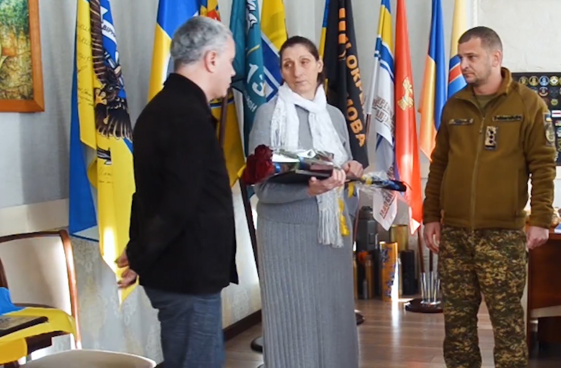 Під час вручення ордену матері Сергія Бренера