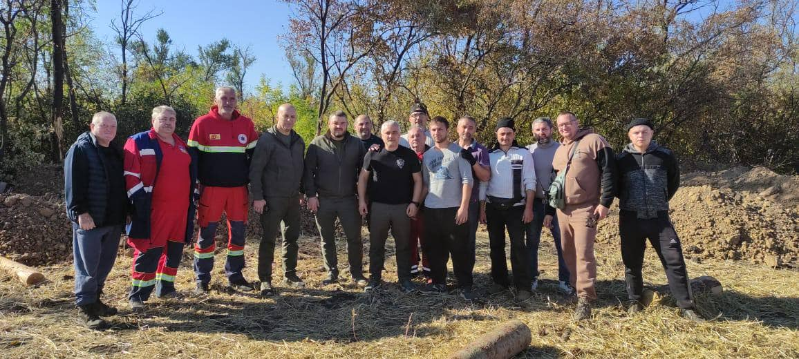Балтські добровольці, які копали окопи на передовій