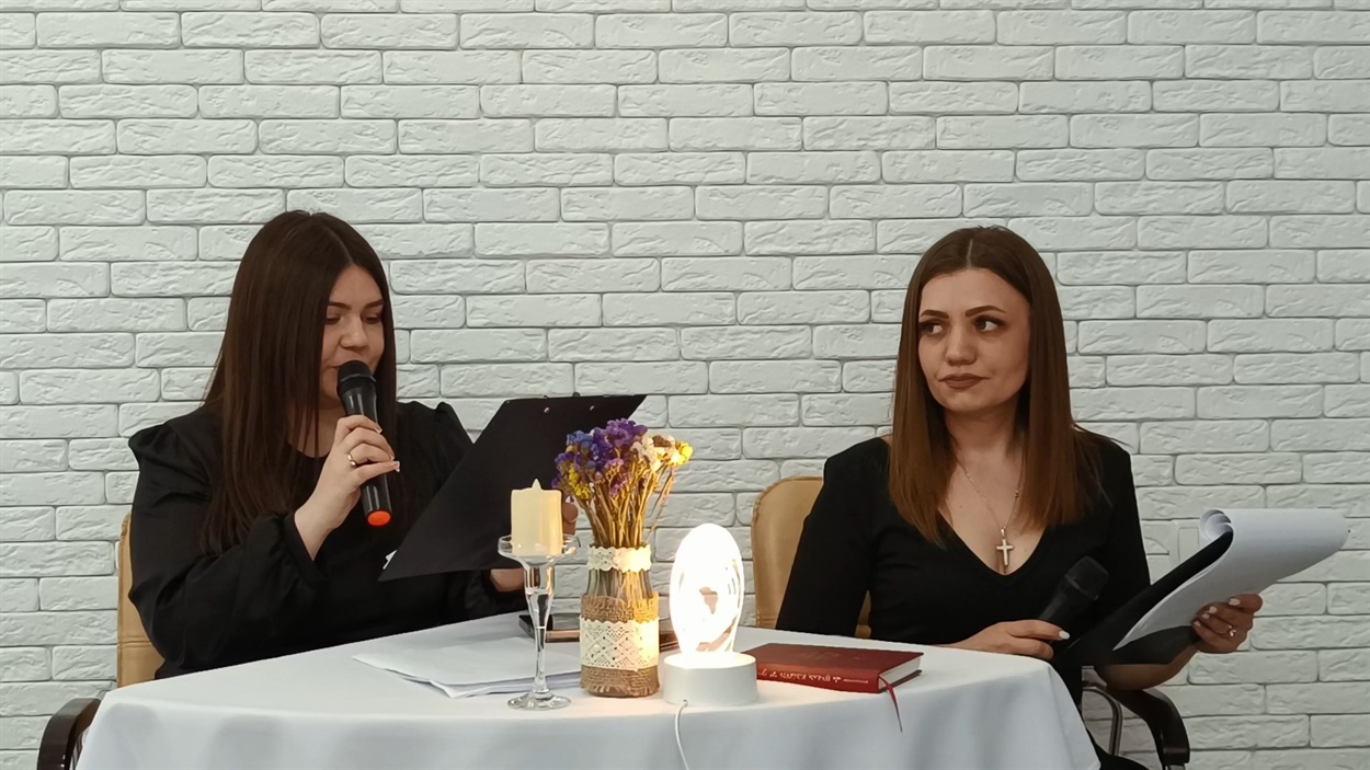 Анастасія Цинор та Юлія Рашкован