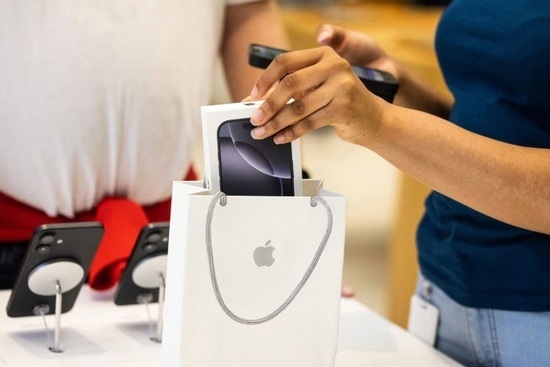 https://www.ctrs.com.ua/smartfony/brand-apple/seriya_iphone-16e/