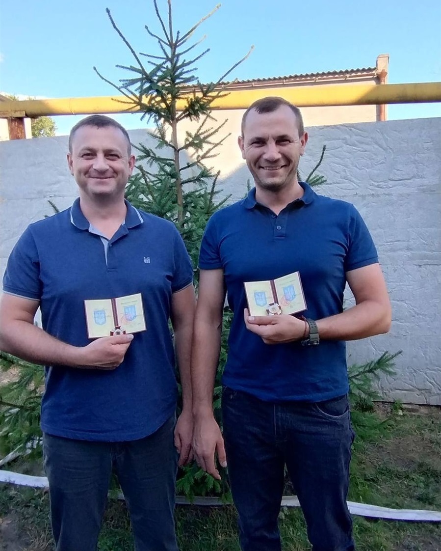 Брати Євген і Микола Жилович з заслуженими нагородами