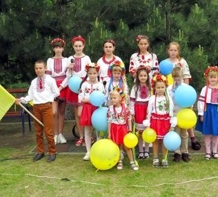Новозаріцькі юні таланти в очікуванні виступу