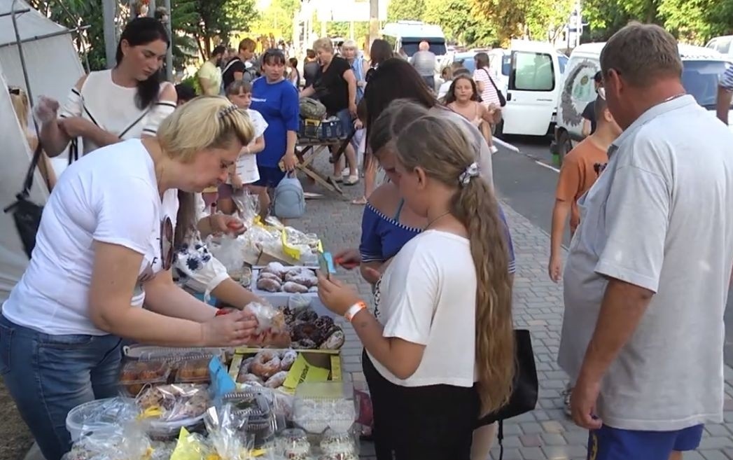 Смаколики від благодійного фонду "Загін Паляниця" користується неабияким попитом